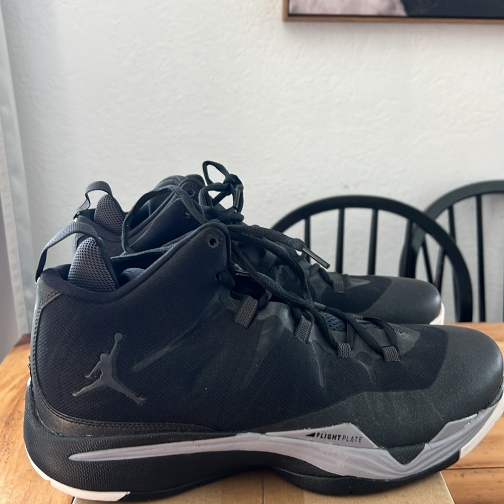 Nike Men’s Air Jordan TC black and gray size 12.5 - Picture 8 of 17